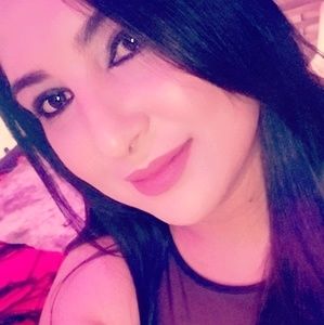 Meet your Posher, Amira